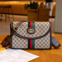 Designer Style Vintage Luxury Envelope Bag – Single Shoulder & Crossbody Bag (2026 Hit) Designer Style Vintage Luxury Envelope Bag – Single Shoulder & Crossbody Bag (2026 Hit)